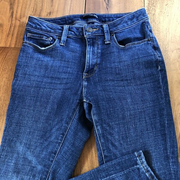 Calvin Klein Mid Rise Blue Med Dark Wash Denim Skinny Jeans Size 4 - Picture 2 of 8